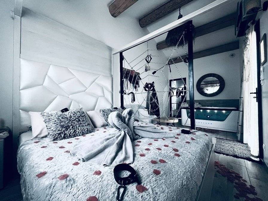 villa-cocoon-love-room-spa-4