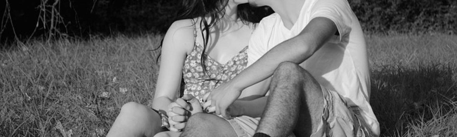 couple-975681_640