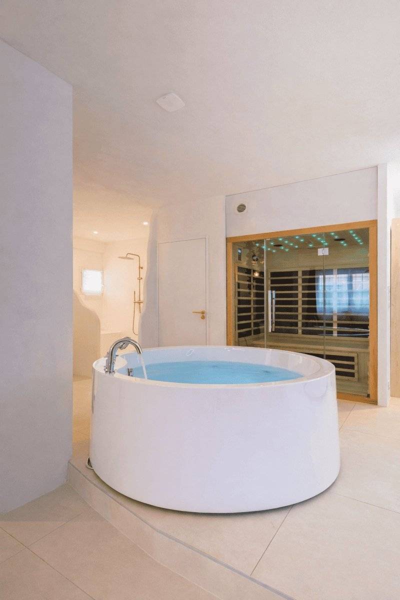 suite-santorini-love-room-pezenas-2
