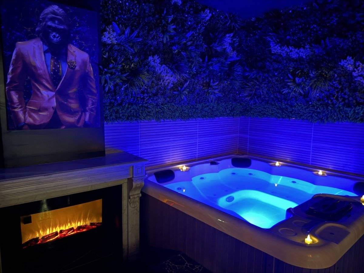 crescendo-love-room-spa-2