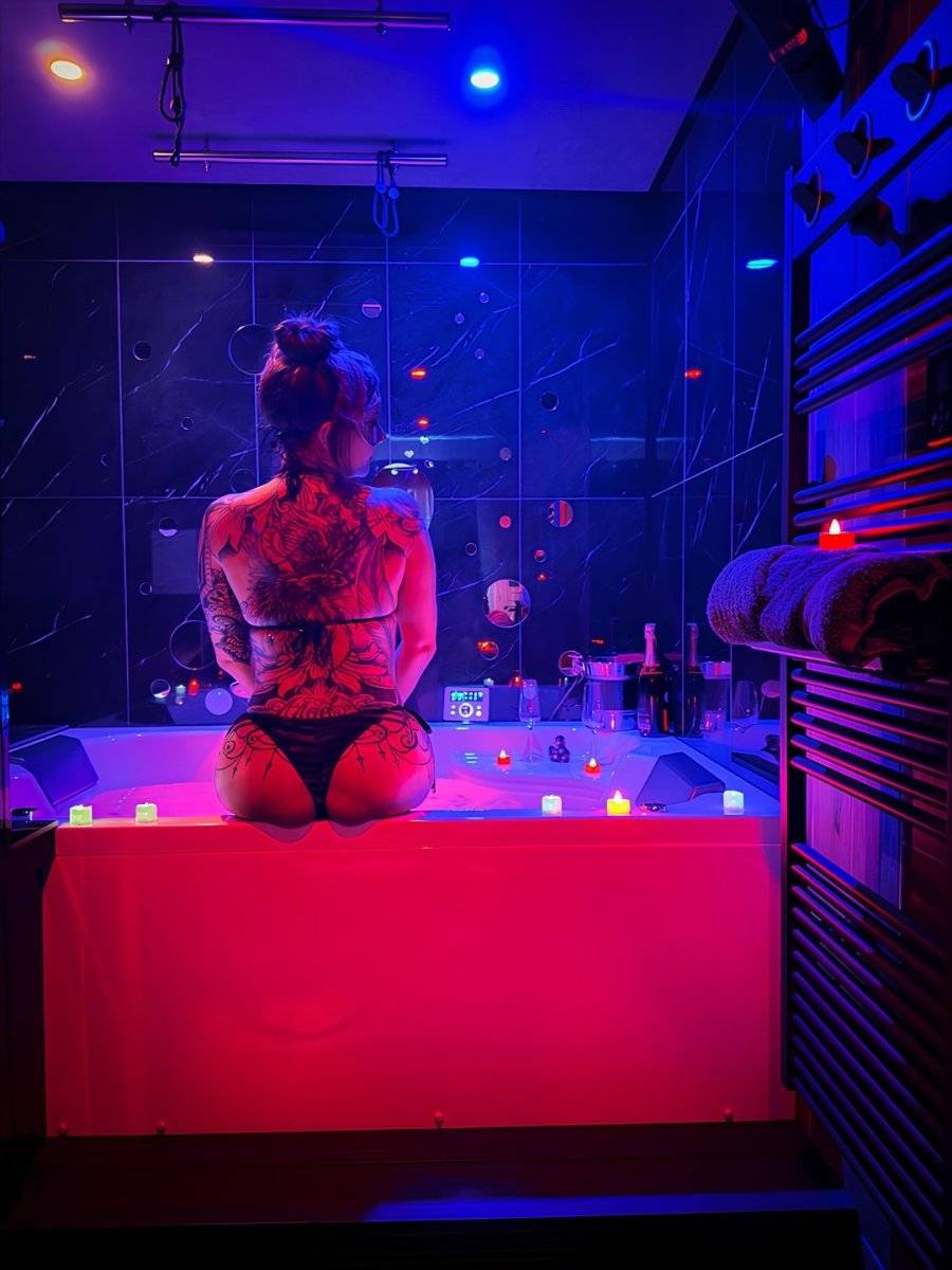 love-room-gite-4-etoiles-50-nuances-romantiques-2