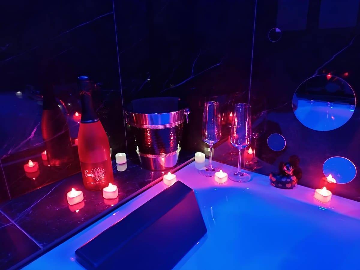 love-room-gite-4-etoiles-50-nuances-romantiques-3