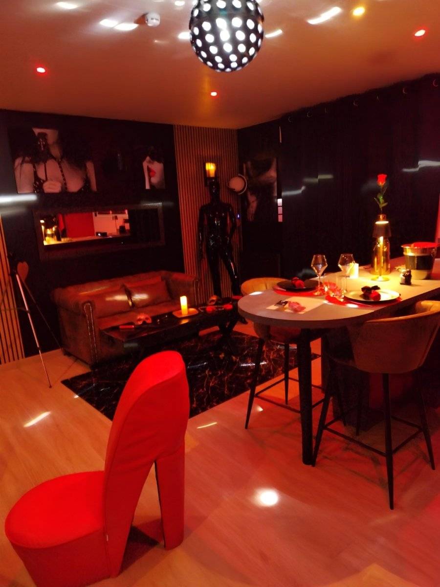 love-room-gite-4-etoiles-50-nuances-romantiques-4