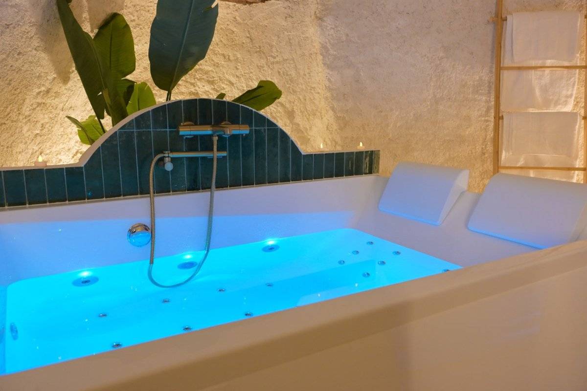 les-voutes-suite-spa-balneo-hammam-privatifs-4