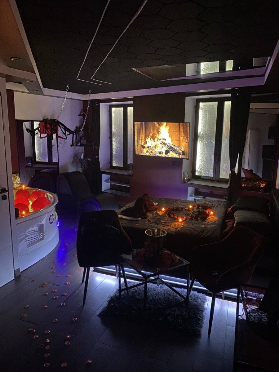 redroom-2