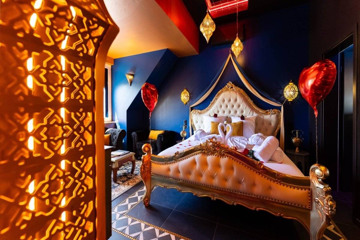 le-palais-des-mille-et-une-nuits-love-room-jacuzzi-piece-secrete-2