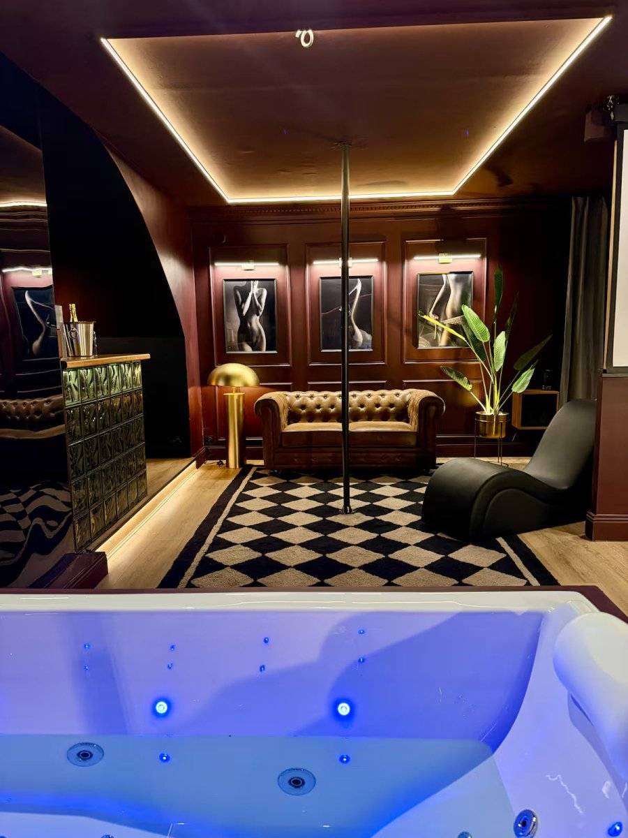 love-room-luxe-balneo-cinema-2