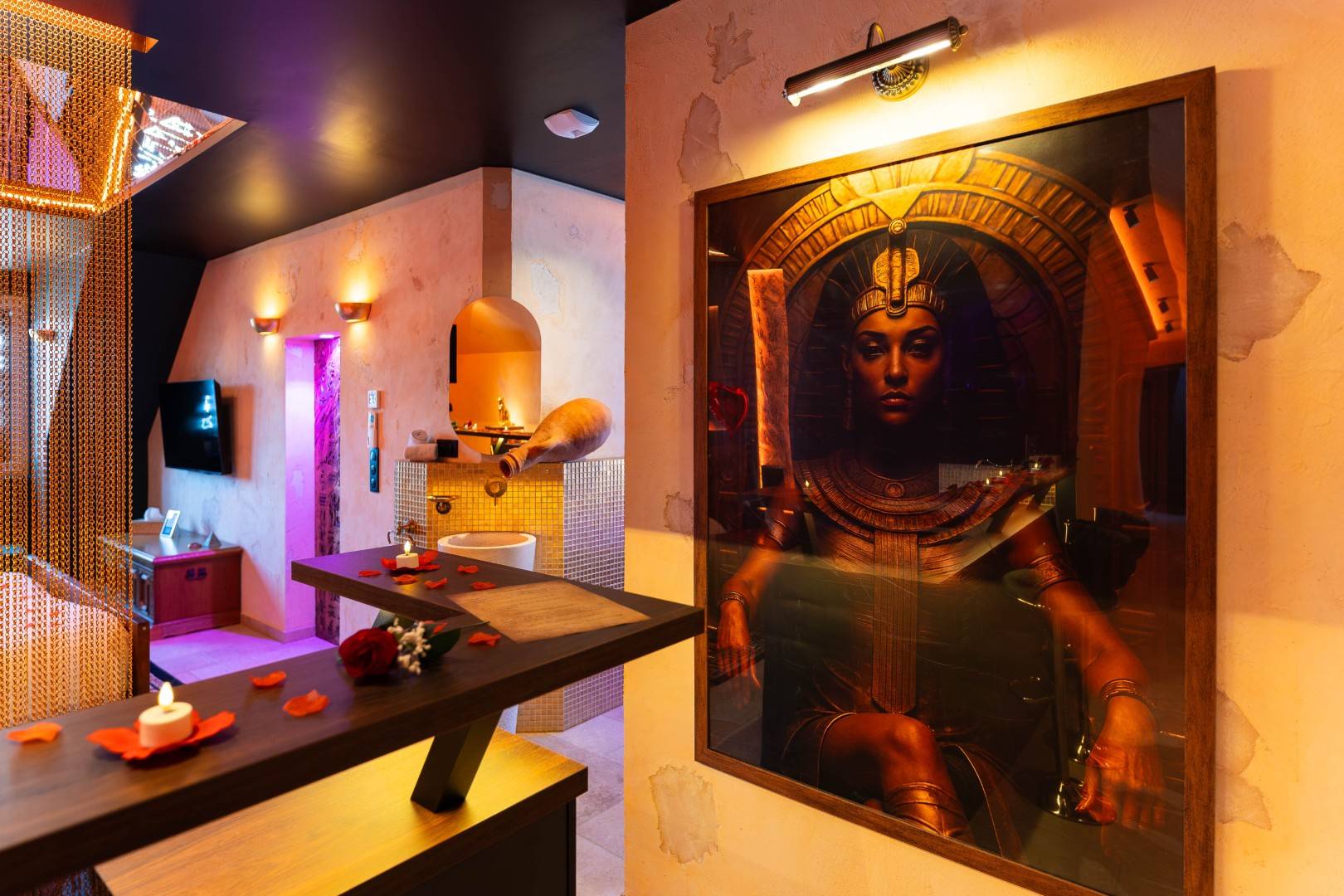 le-secret-de-cleopatre-love-room-jacuzzi-piece-secrete-5
