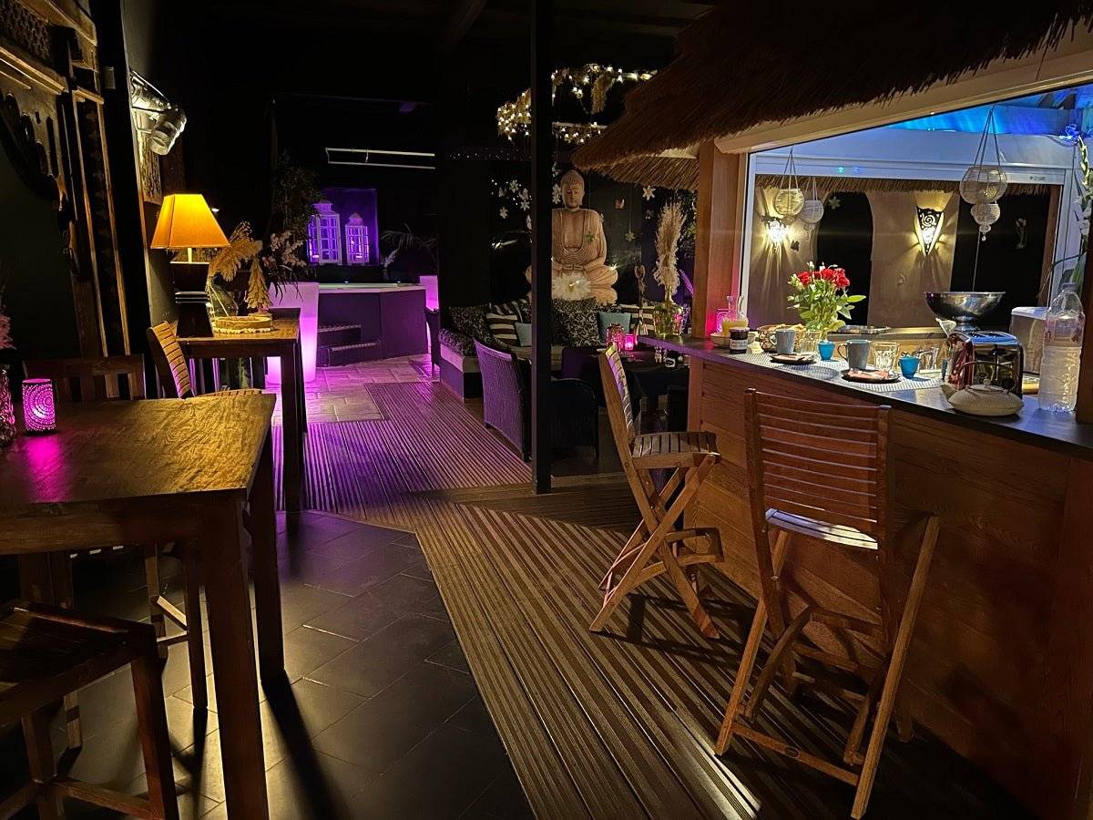 lounge-and-spa-2
