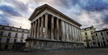 nimes-maison-carree