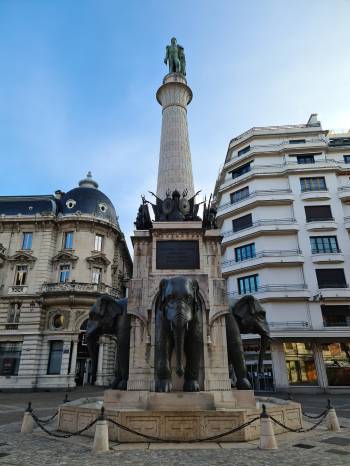 chambery-fontaine-elephants