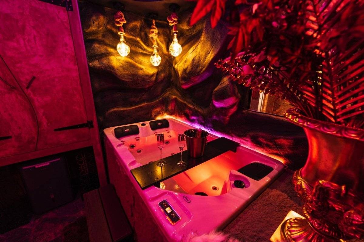 love-and-sex-room-la-romaine-2