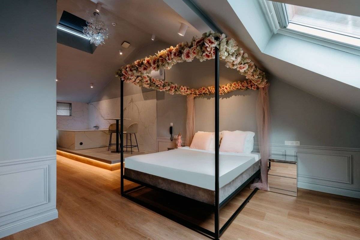 designer-hotel-suite-dior-4