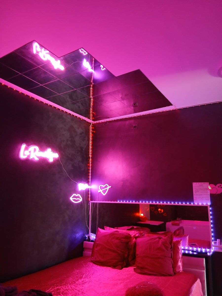 la-loverommantique-chez-loveroom-toulon-5