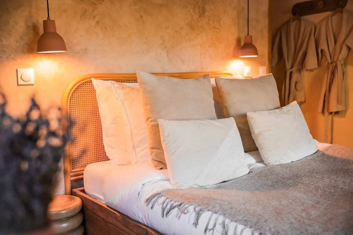cabane-dans-les-arbres-avec-jacuzzi-privatif-bois-darambe-4