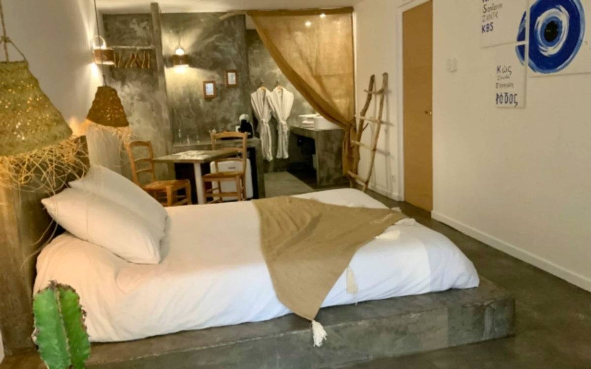 la-perle-du-voyageur-suite-santorin-2
