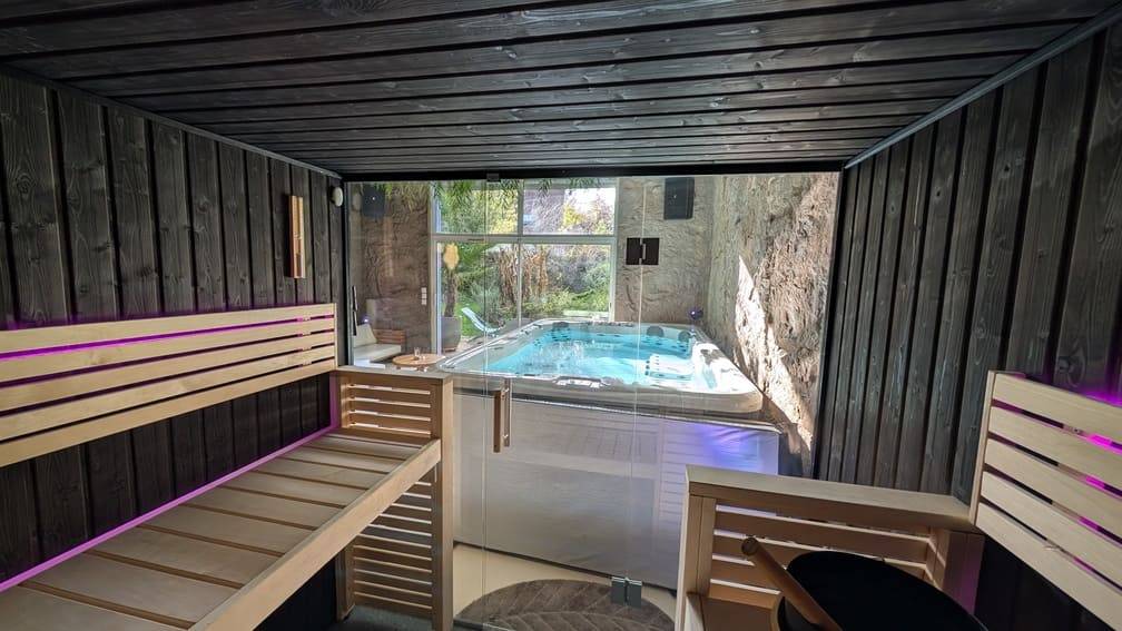 tropic-bloom-spa-cinema-5