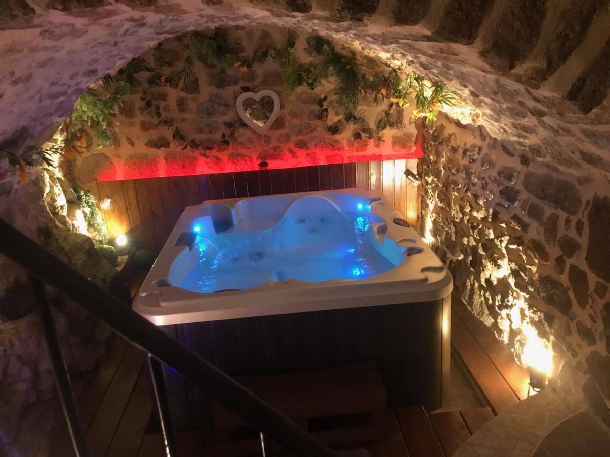 chez-marinou-suite-de-charme-aux-caracteres-authentique-ardechois-5