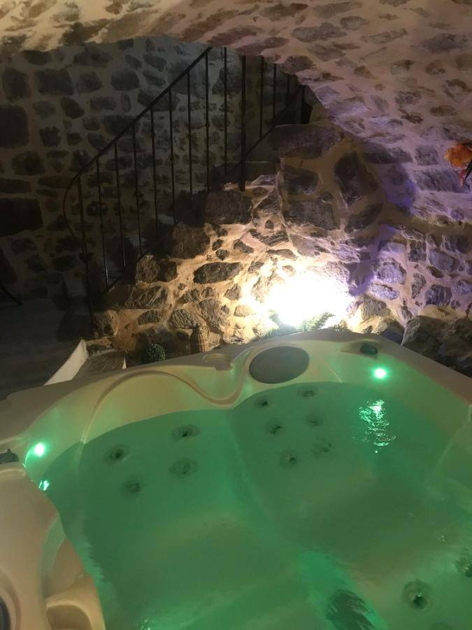 chez-marinou-suite-de-charme-aux-caracteres-authentique-ardechois-6