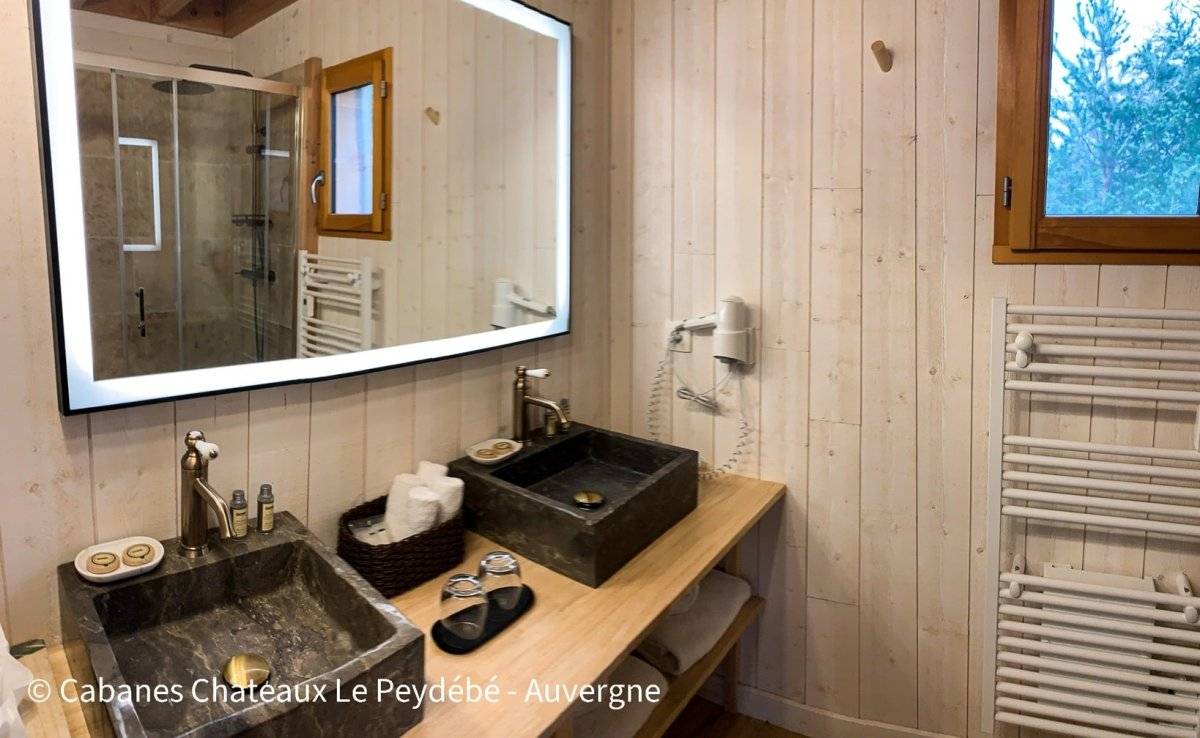cabane-chateau-spa-privatif-peydebe-3