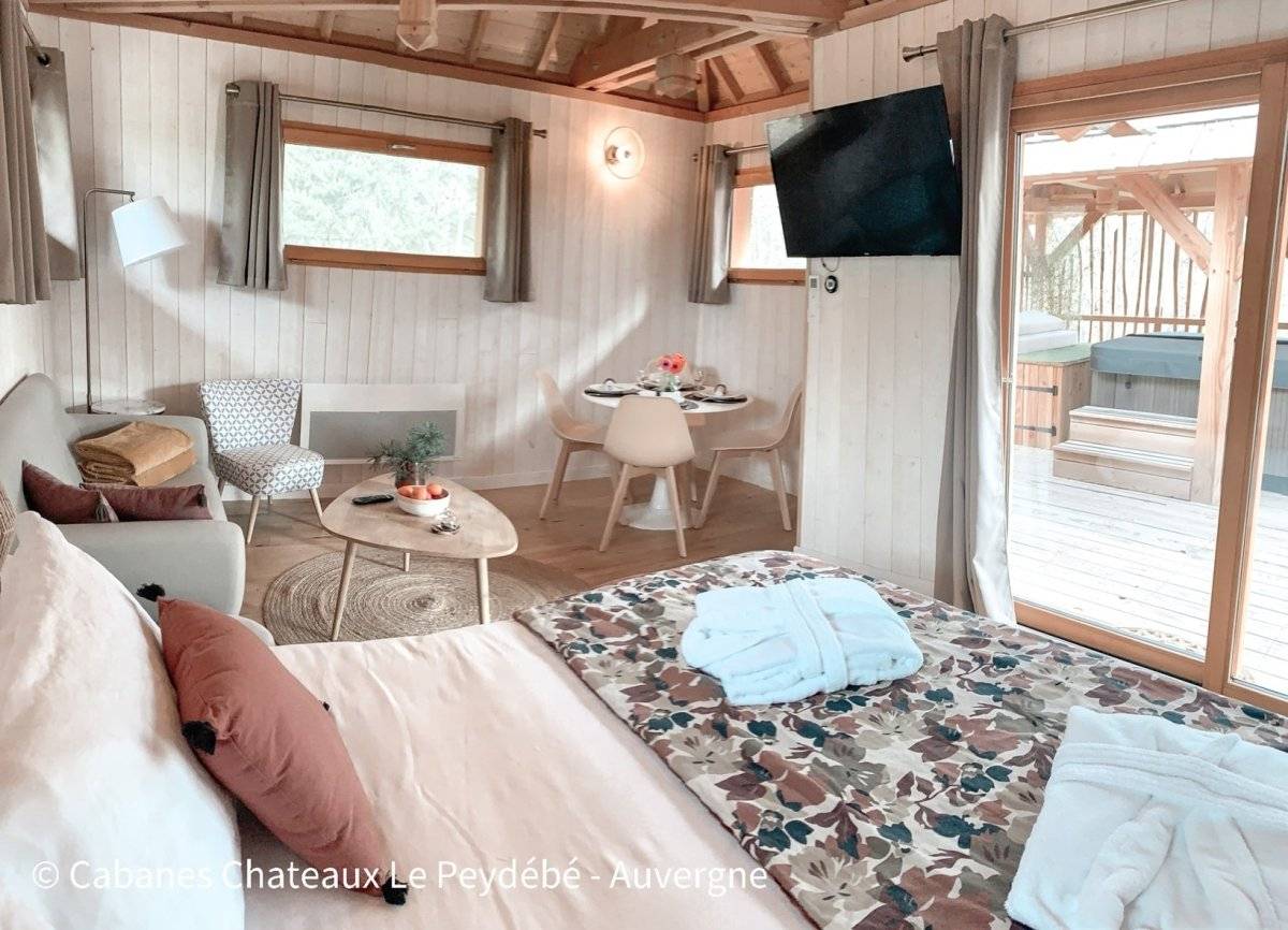 cabane-chateau-spa-privatif-peydebe-5