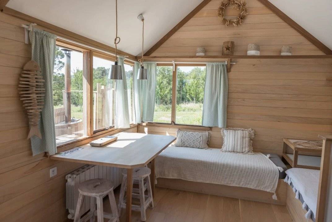 dihan-hotel-de-cabanes-cabane-spa-au-bord-de-leau-3