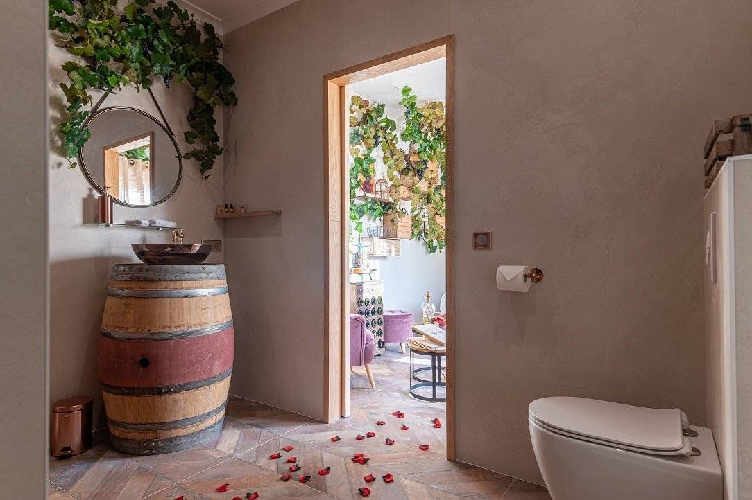 la-bastide-du-rocher-le-chai-3