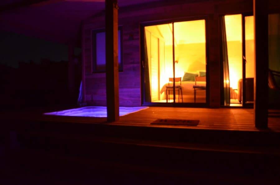 tresors-de-campagne-cabane-de-charme-baies-sauvages-avec-jacuzzi-privatif-2