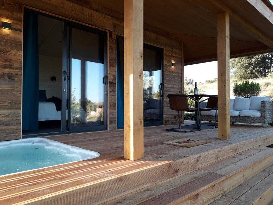 tresors-de-campagne-cabane-de-charme-baies-sauvages-avec-jacuzzi-privatif-4