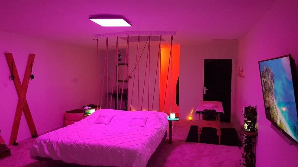 chuttt-love-room-fraise-4