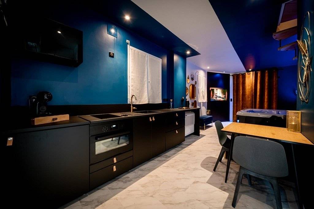 love-house-3