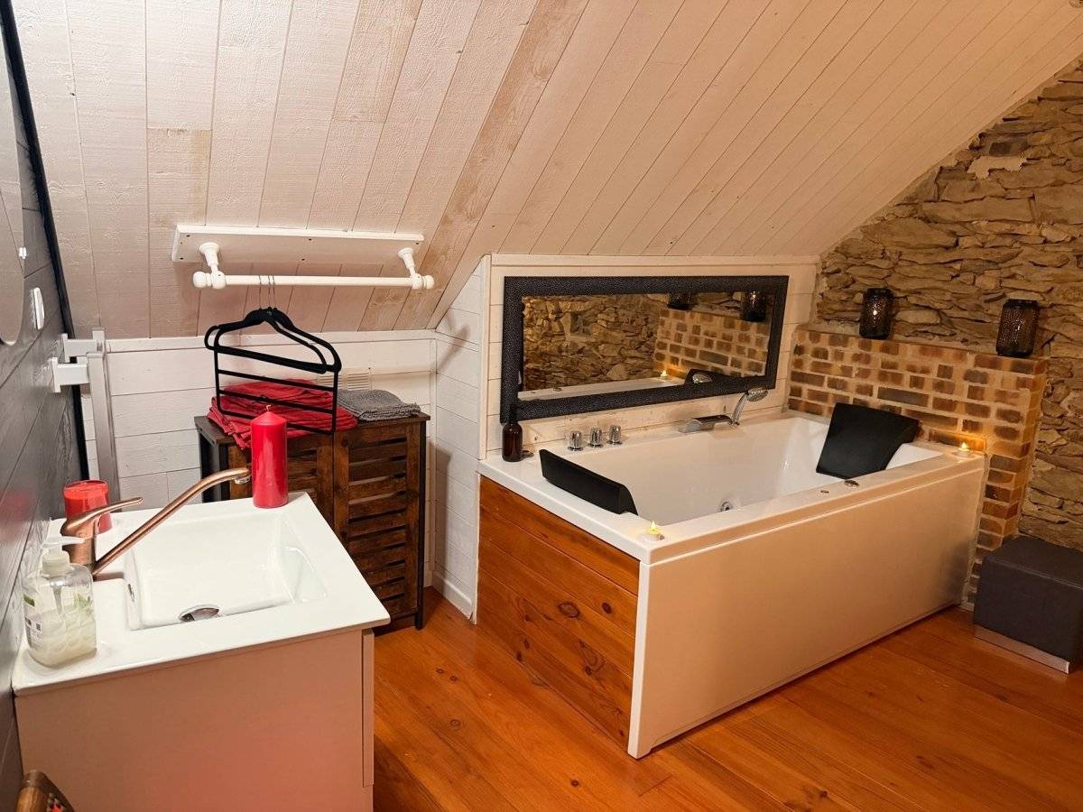 grey-suite-balneo-chateaubriant-2