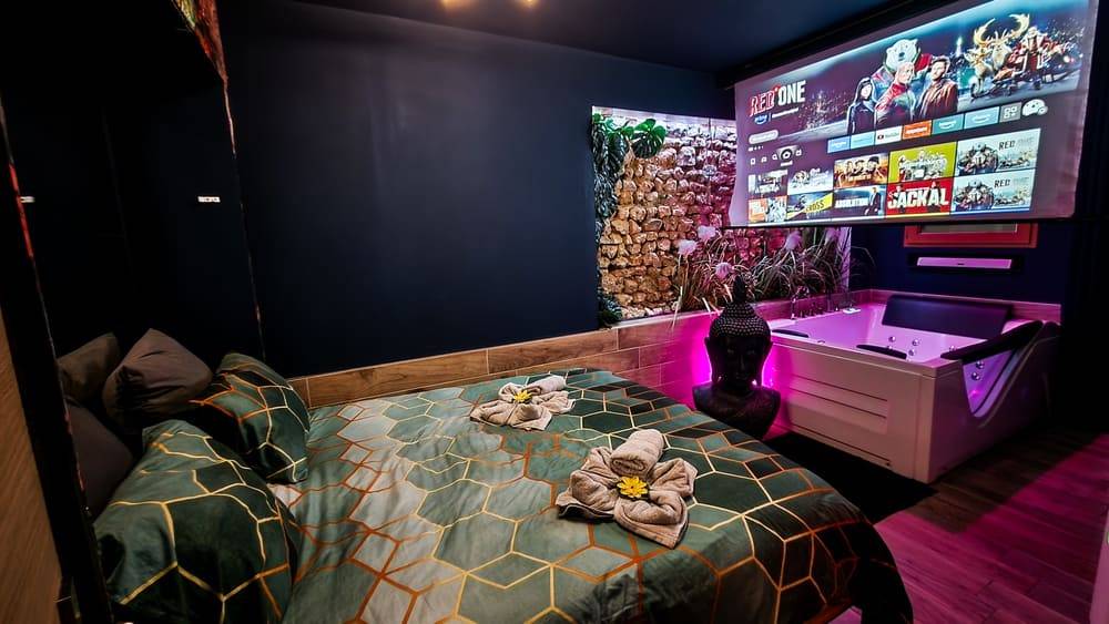 jade-love-room-jungle-brie-comte-robert-3