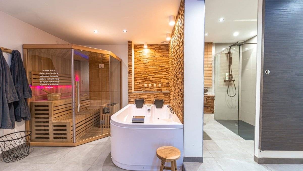 suite-47-spa-wood-3